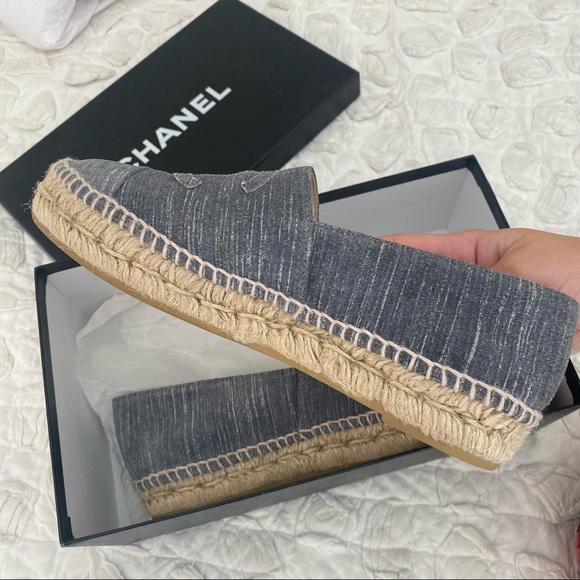 Chanel Espadrille Flats. - Picture 3 of 5